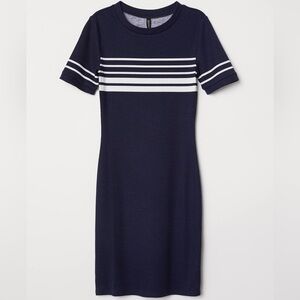 H&M short sleeve navy jersey dress size: US 4